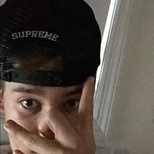 Meet your Posher, Logan